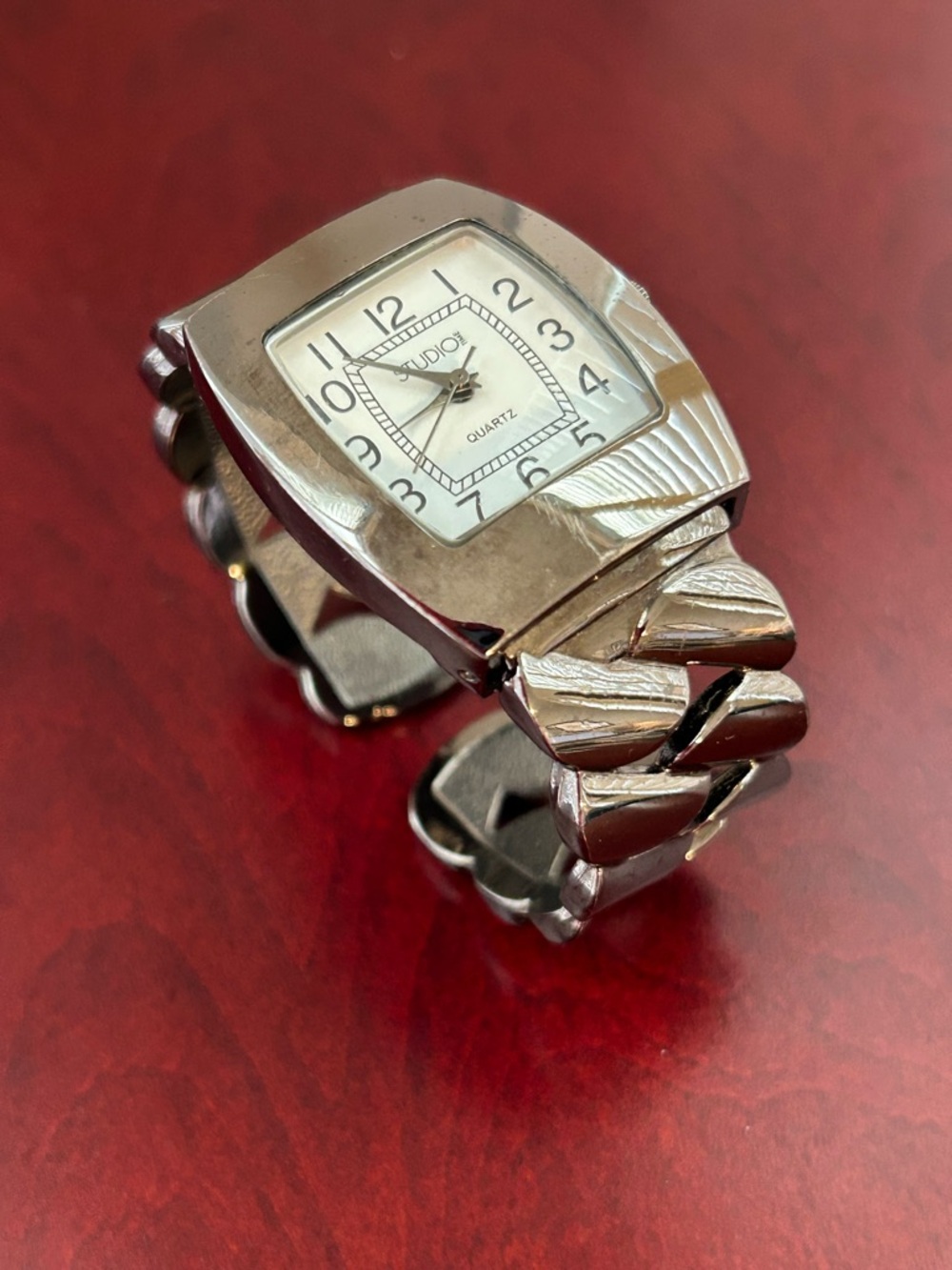 Silver tone Quartz movement bracelet watch lattice silver cuff Working battery